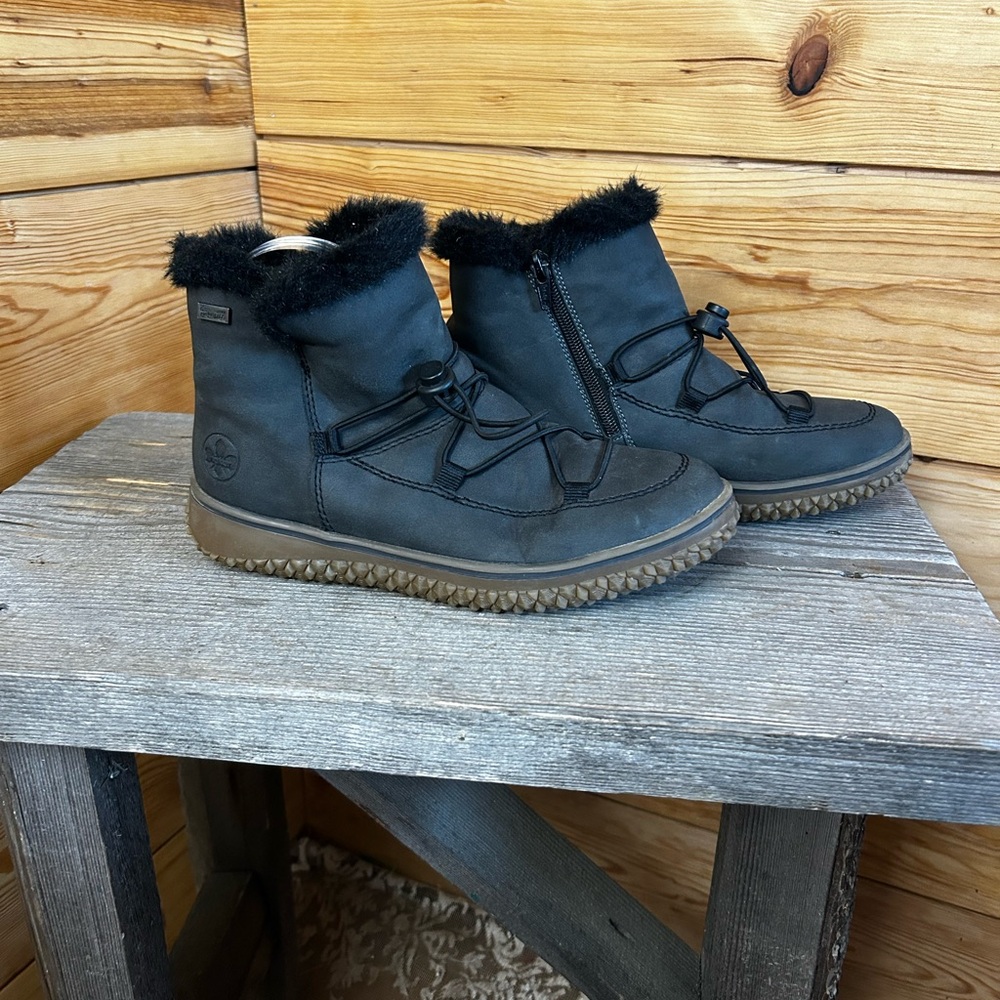 Rieker Black Winter Ankle Boots with Faux Fur Lining Women’s‎ size 8